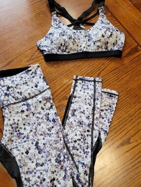 VS Sport Star Print Bra & Leggings Set